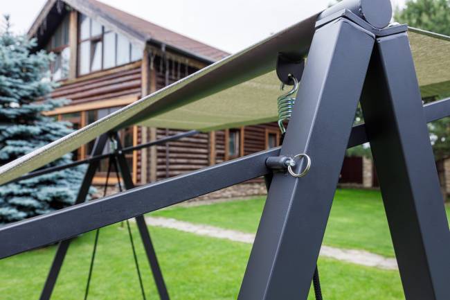 Качели LOAN трехместные из стали