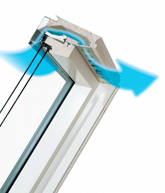 Деревянное мансардное окно FTU-V U3 со среднеповоротным открыванием Деревянное мансардное окно FTU-V U3 со среднеповоротным открыванием