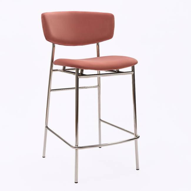 Дизайнерский полубарный стул Marko розовый, основание хром