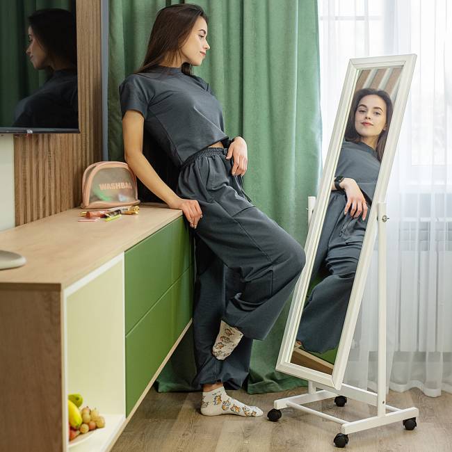 Зеркало напольное BeautyStyle 27 белый 135 см х 42,5 см Зеркало напольное BeautyStyle 27 белый 135 см х 42,5 см