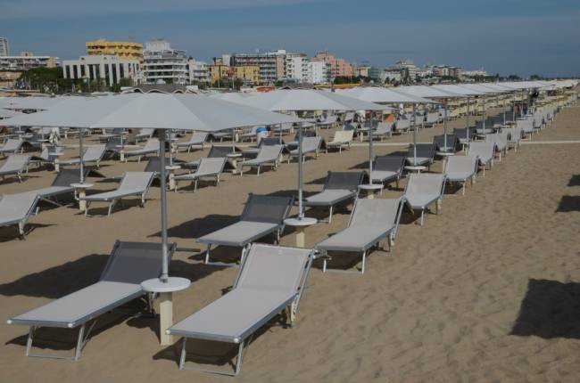 Зонт пляжный профессиональный 2.2х2.2 м Picasso 2200х2200 мм Зонт пляжный профессиональный 2.2х2.2 м Picasso 2200х2200 мм