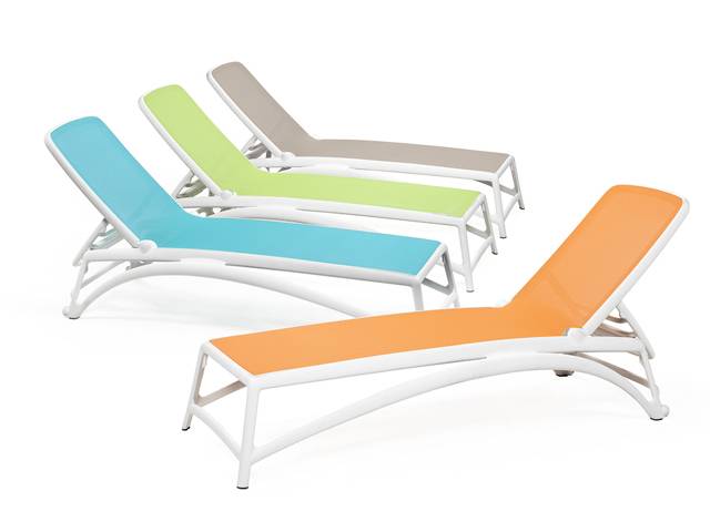 Шезлонг-лежак пластиковый Atlantico белый, тортора 1720-2040х700х350 мм