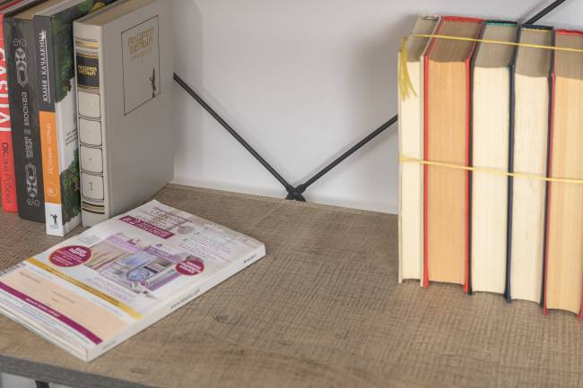 Стенка для гостиной Трувор № 14 с пеналом-витриной с подсветкой цвет дуб гранж песочный/интра